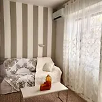 Garden View In With Veranda Apartment Sanremo