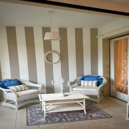 Garden View In With Veranda Apartment *