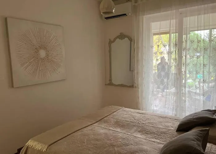 아파트 Garden View In With Veranda *